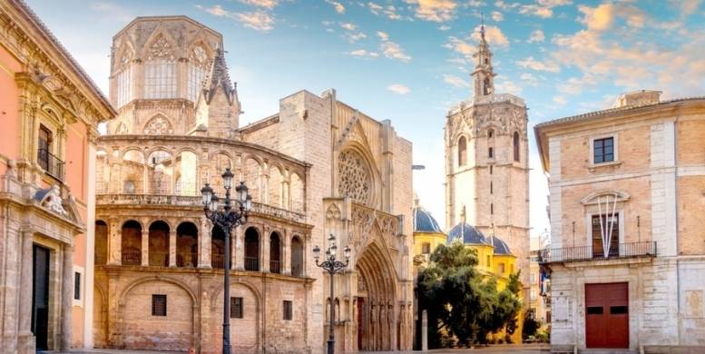9 d'Octubre en Valencia 2026: cortes de tráfico y dónde aparcar