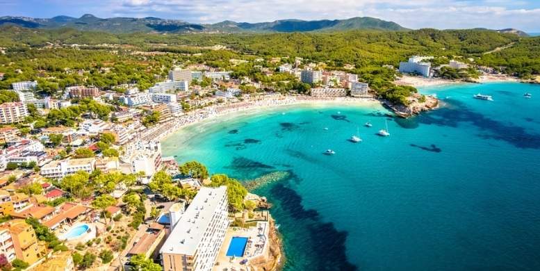 Baleares desde Barcelona: parking y qué ver en las islas

